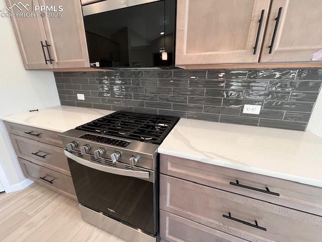 Image 3 of 15: Kitchen