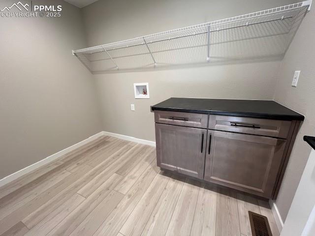 Image 9 of 15: Laundry