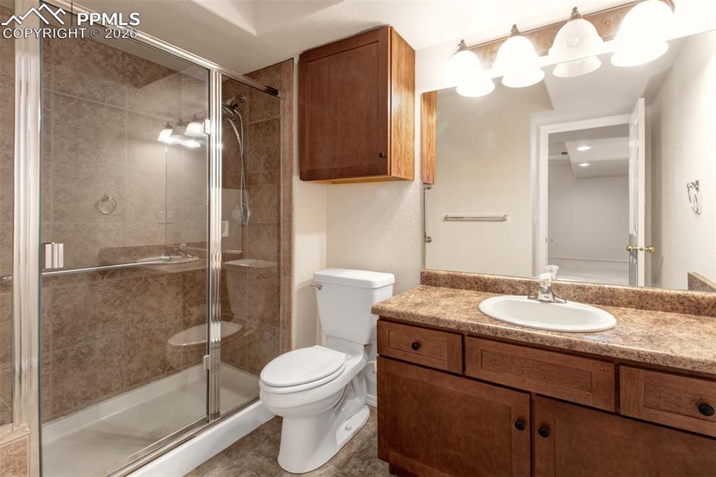 Image 26 of 33: Basement Bathroom