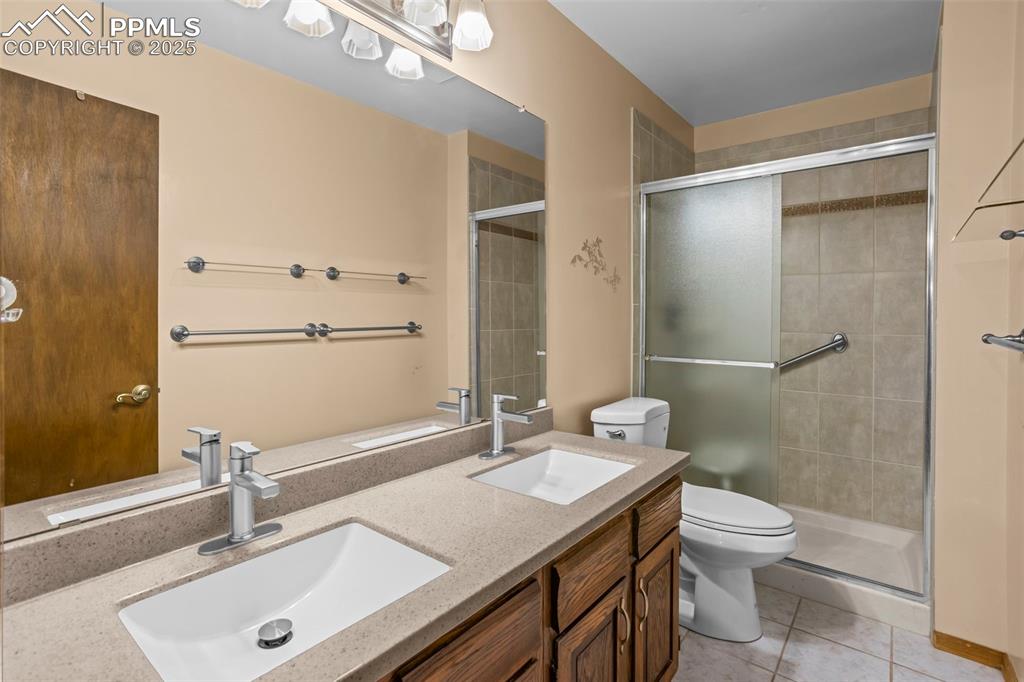 Image 12 of 20: Master Bathroom