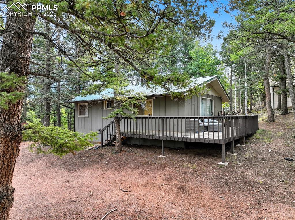 Image 11 of 17: Back of Structure