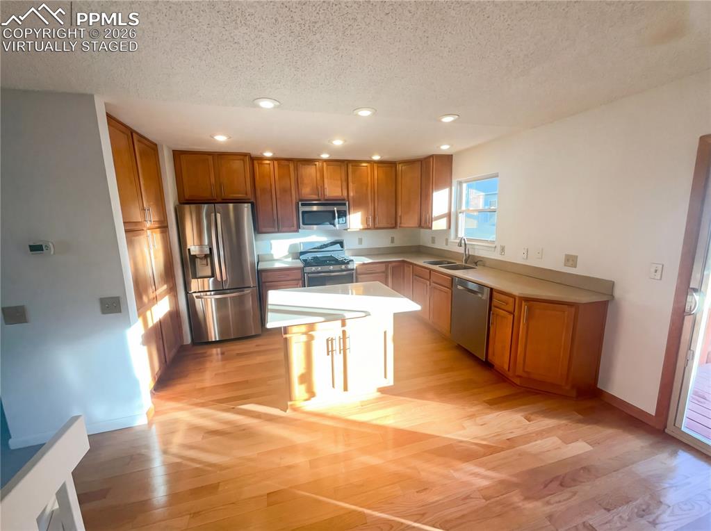 Image 2 of 21: Virtually Staged