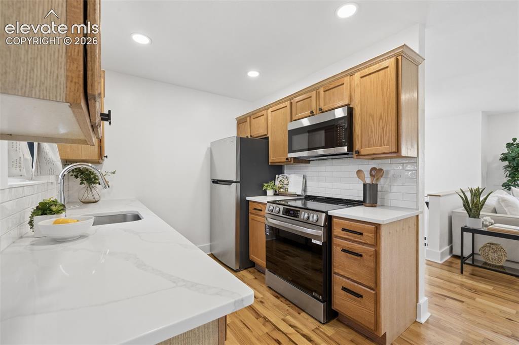 Image 12 of 42: Kitchen