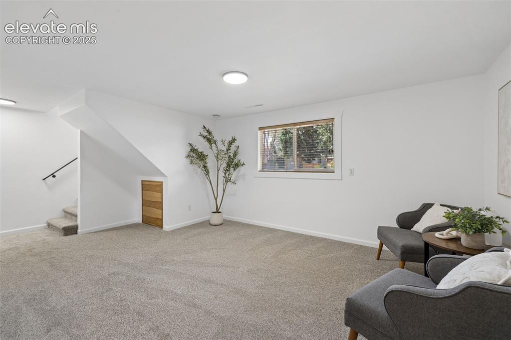 Image 20 of 42: Family Room