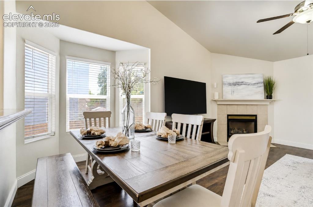 Image 10 of 44: Dining Area