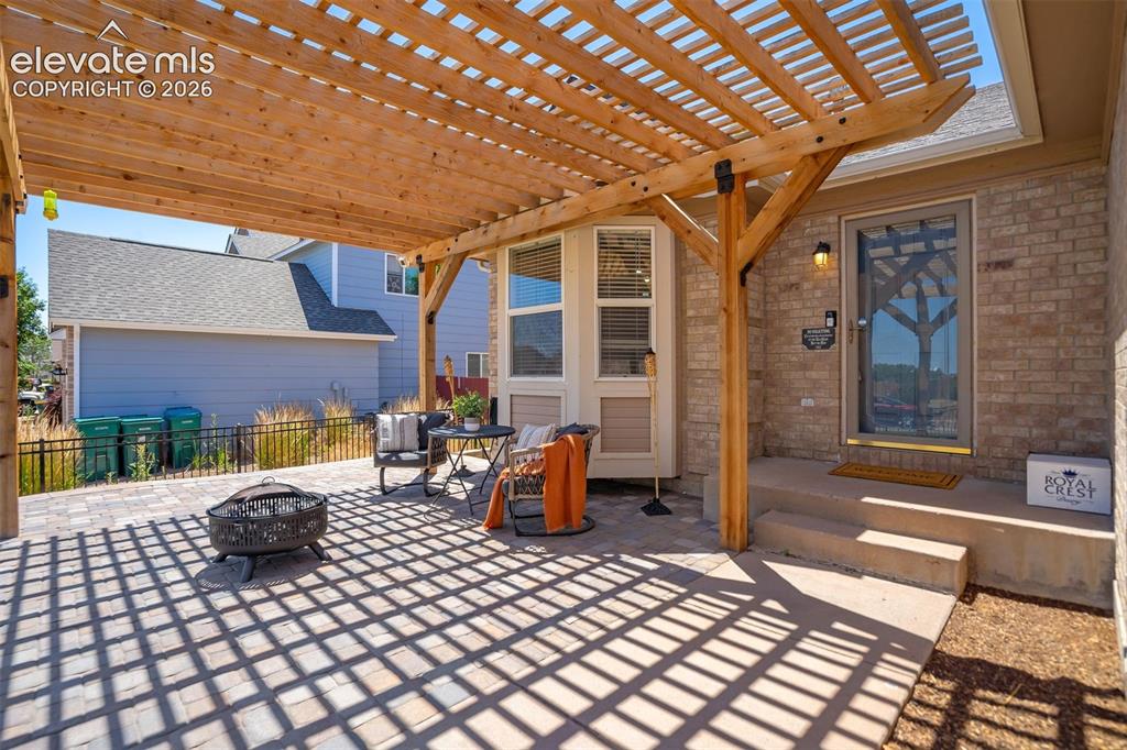 Image 41 of 44: Patio