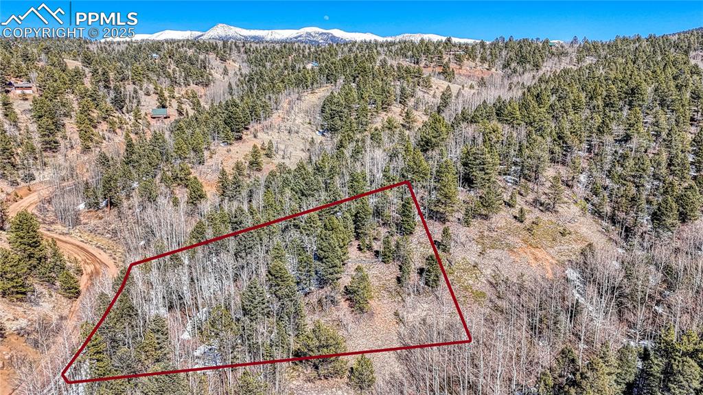 Image 2 of 25: Property Lines are approximate and not a survey