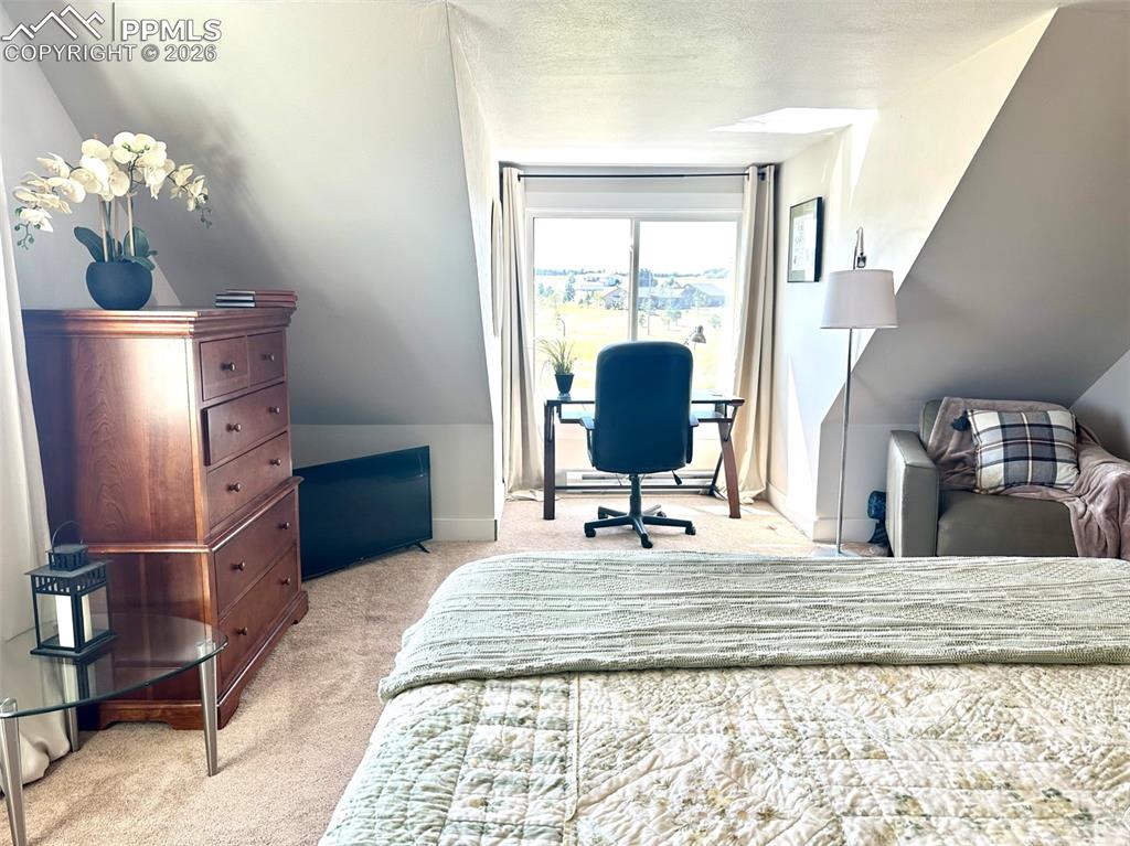 Image 20 of 40: Bedroom