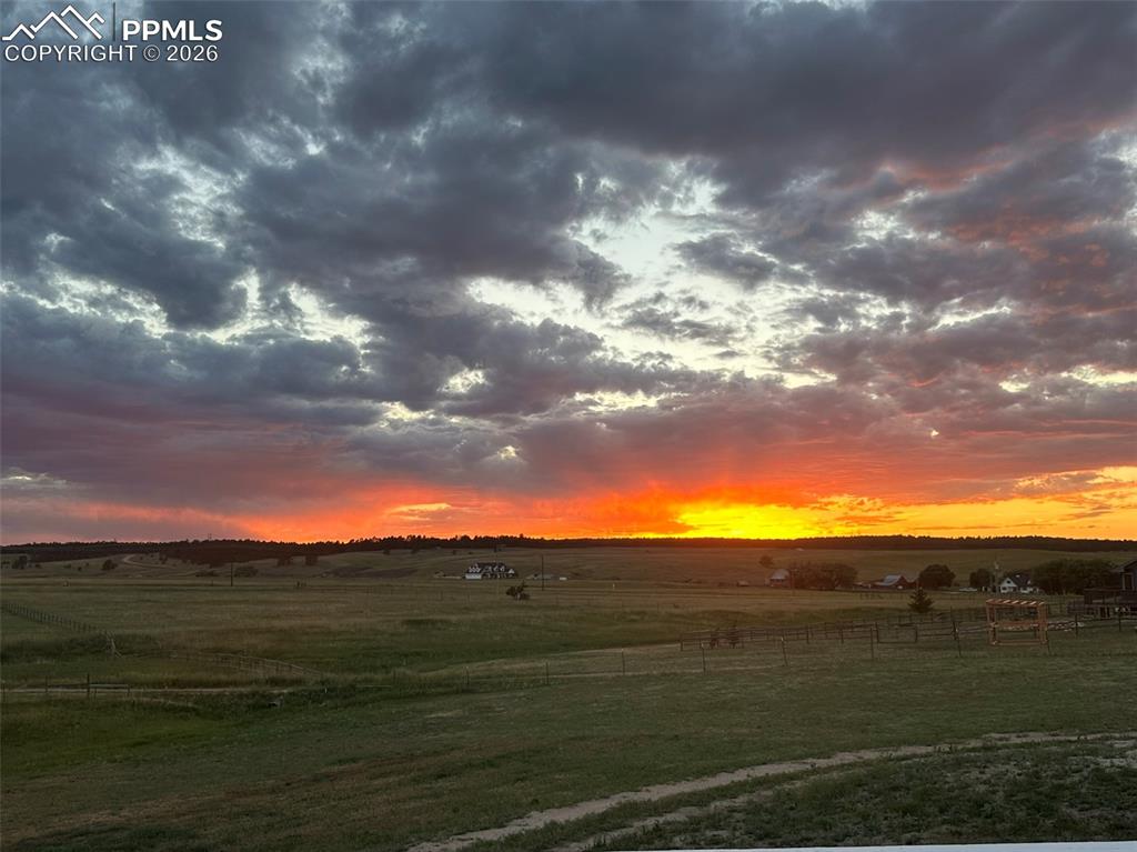 Image 25 of 40: View