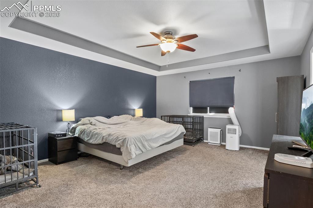 Image 23 of 36: Bedroom