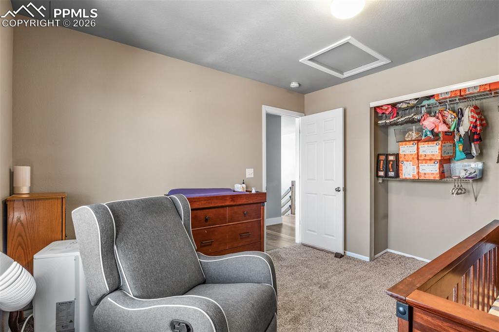 Image 29 of 36: Sitting Room