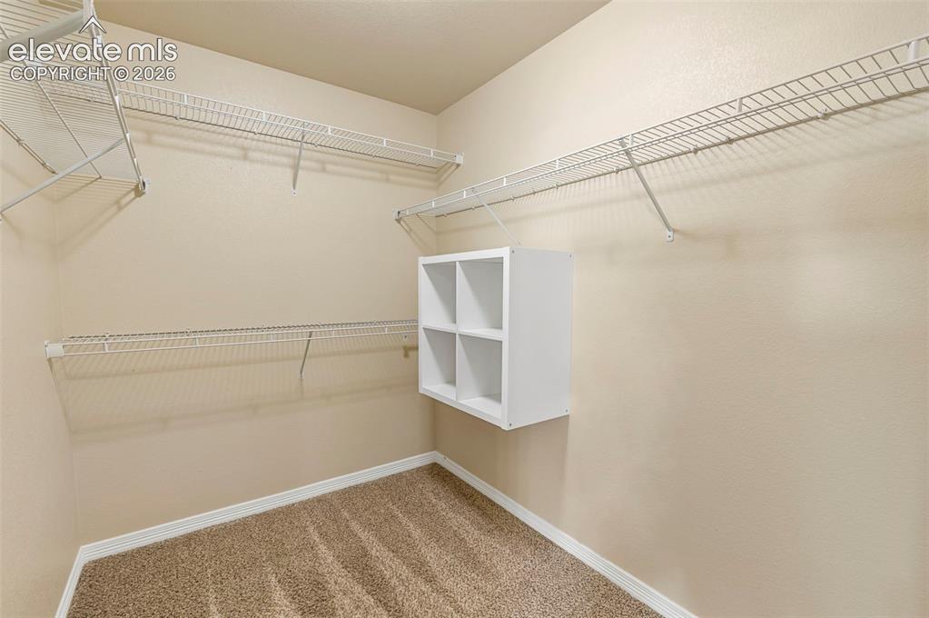 Image 18 of 40: Closet