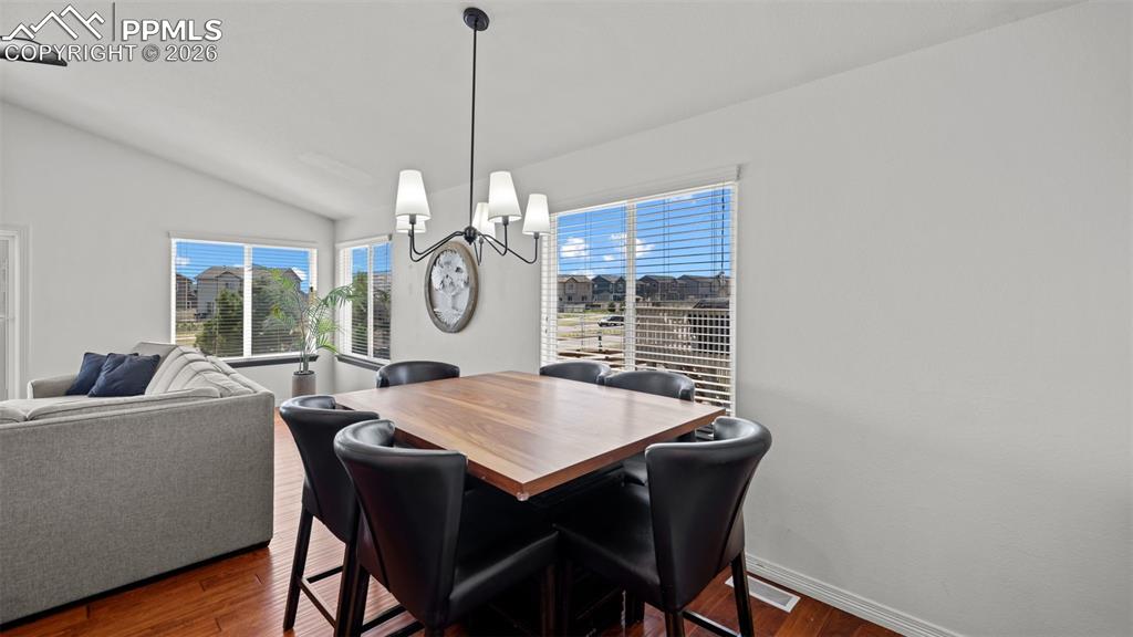 Image 13 of 40: Dining Area