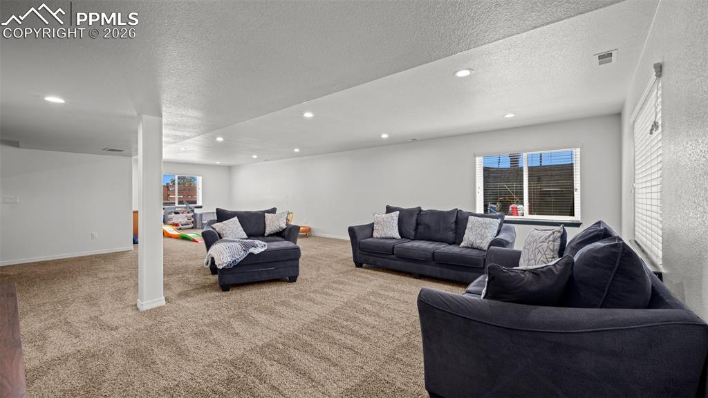 Image 21 of 40: Basement