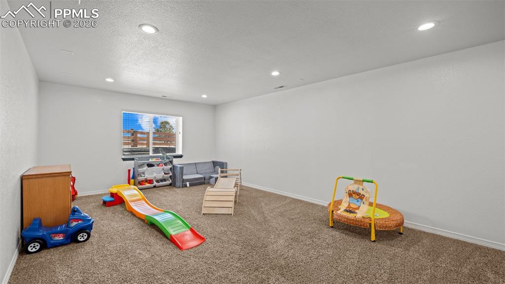 Image 22 of 40: Basement