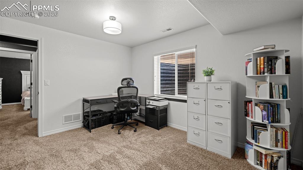 Image 26 of 40: Bedroom