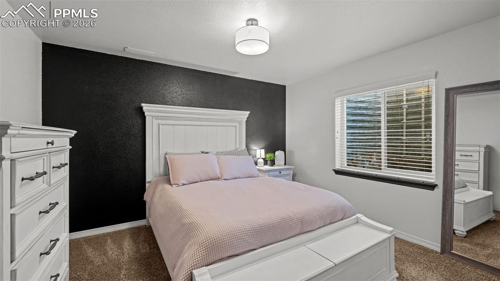 Image 28 of 40: Bedroom