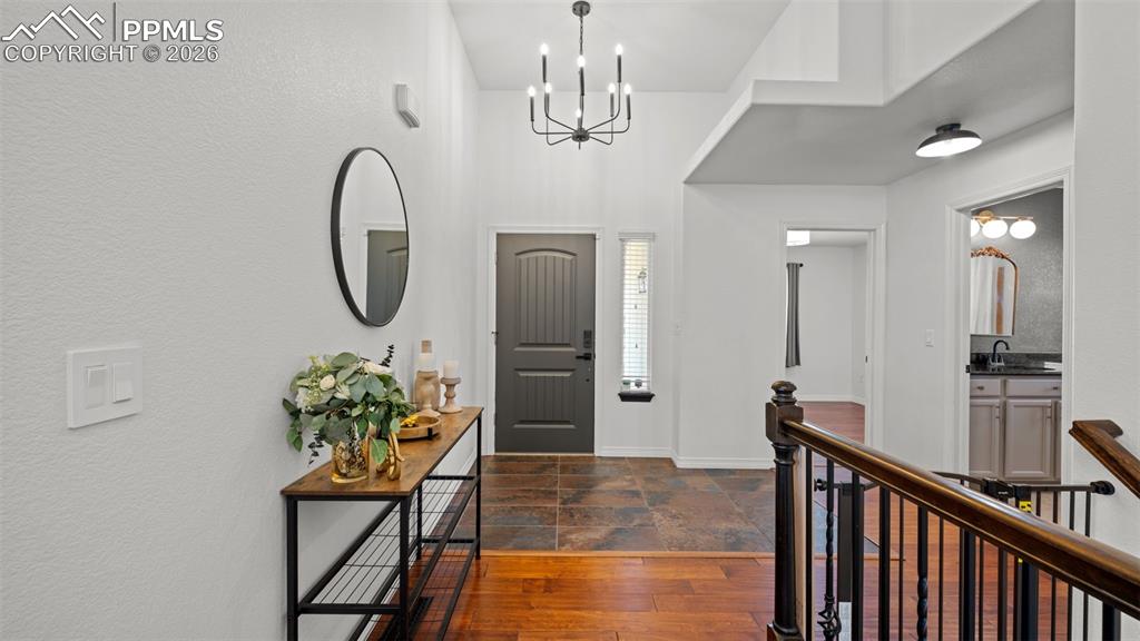 Image 5 of 40: Entry