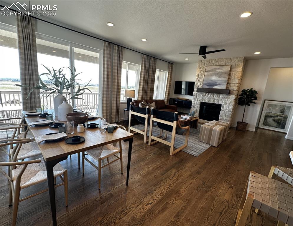 Image 5 of 5: Dining Area