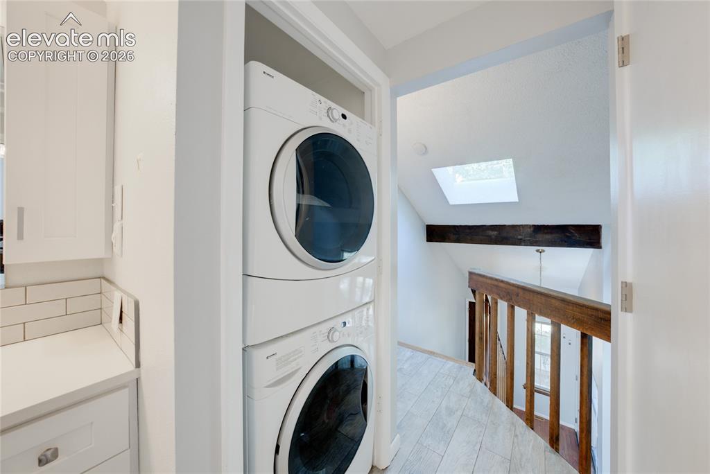 Image 14 of 19: Laundry