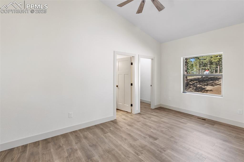 Image 28 of 48: Bedroom