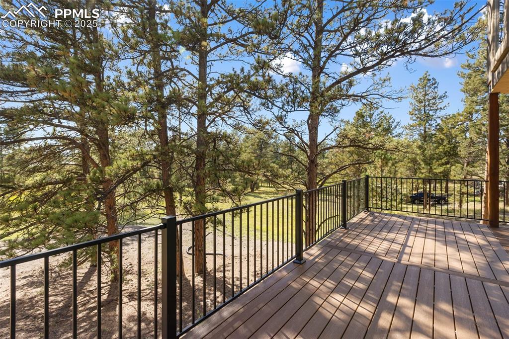 Image 35 of 48: Deck