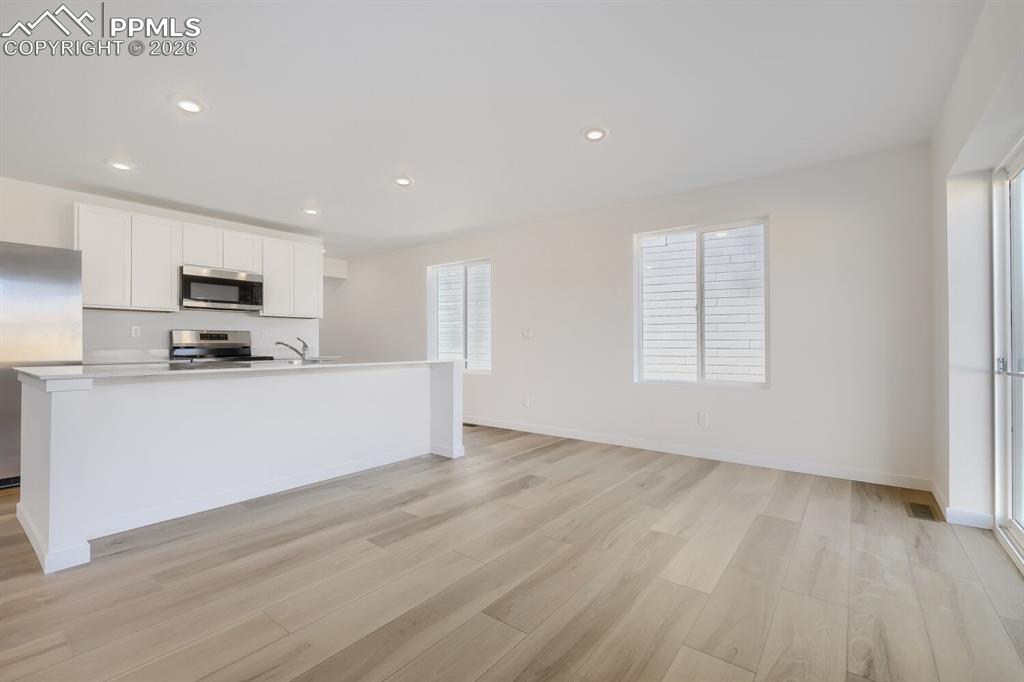 Image 3 of 13: Kitchen