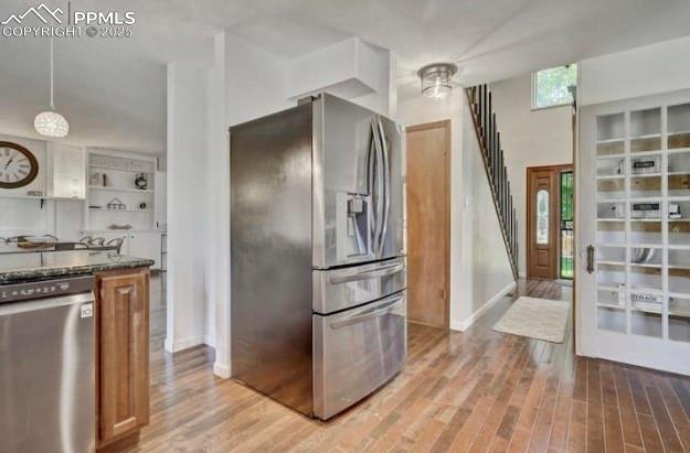 Image 10 of 48: Kitchen