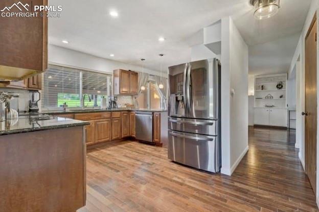 Image 11 of 48: Kitchen