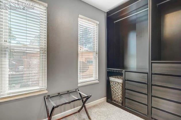 Image 23 of 48: Closet