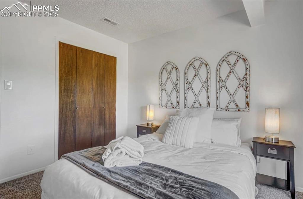 Image 31 of 48: Bedroom