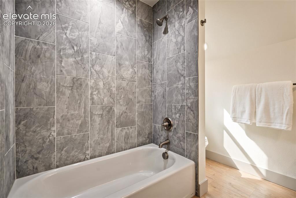 Image 26 of 42: Upper Level shower