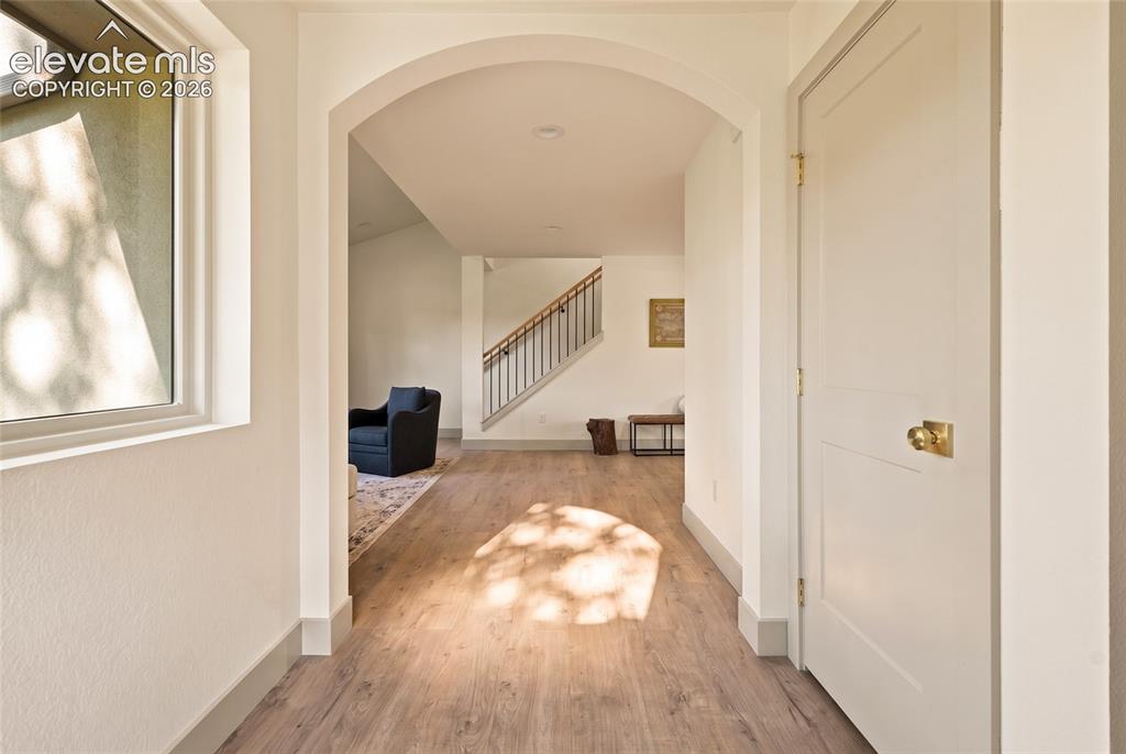 Image 6 of 42: Entry