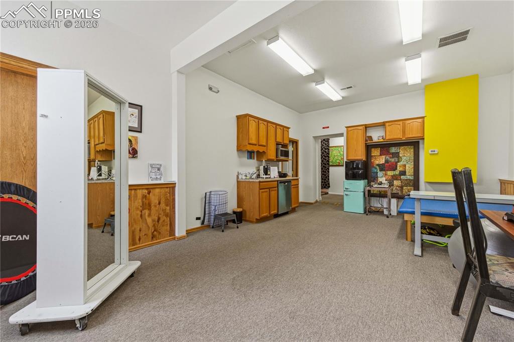 Image 20 of 49: Office