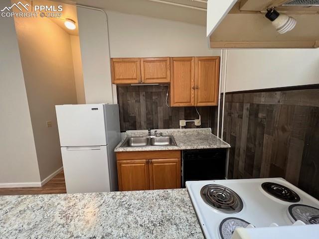 Image 35 of 44: UNIT 4