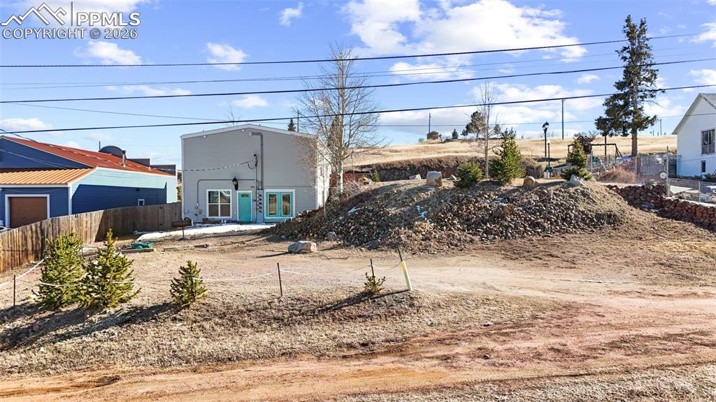 Image 7 of 44: Front of Structure