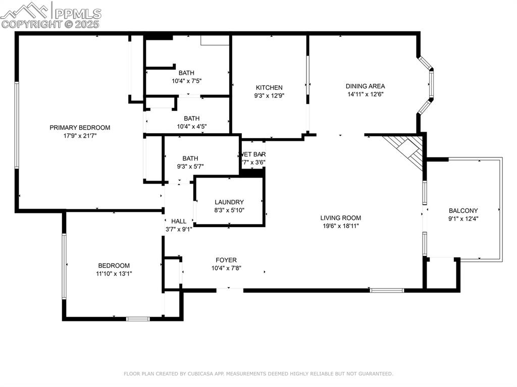 Image 37 of 37: View of room layout