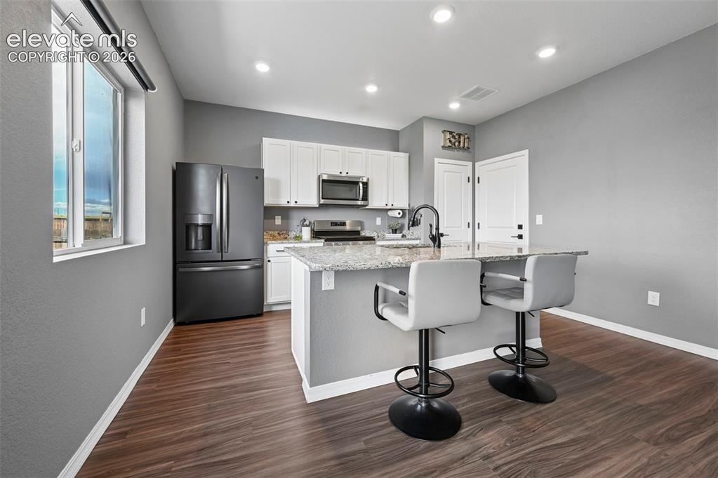 Image 12 of 28: Kitchen