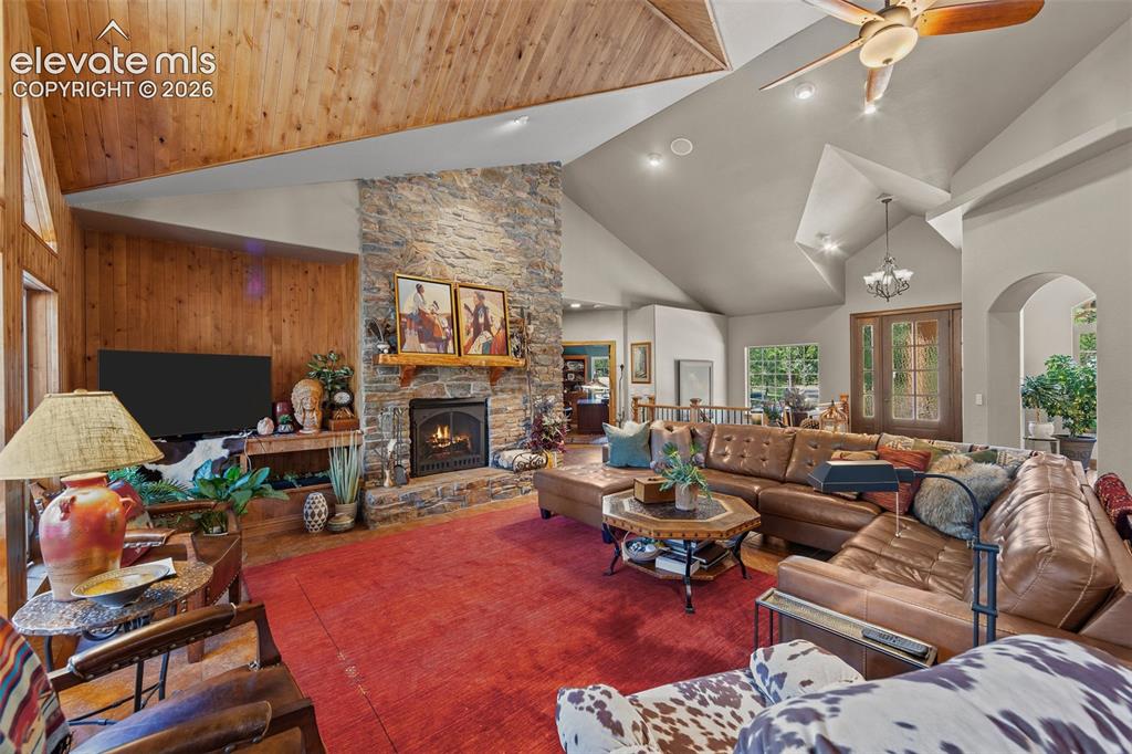 Image 6 of 41: Living Room