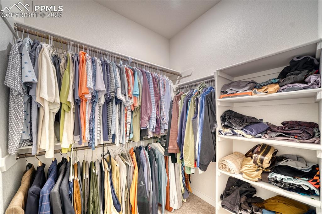 Image 34 of 49: Closet