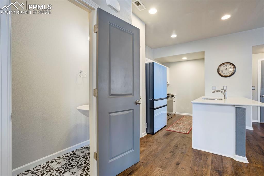 Image 12 of 30: Kitchen