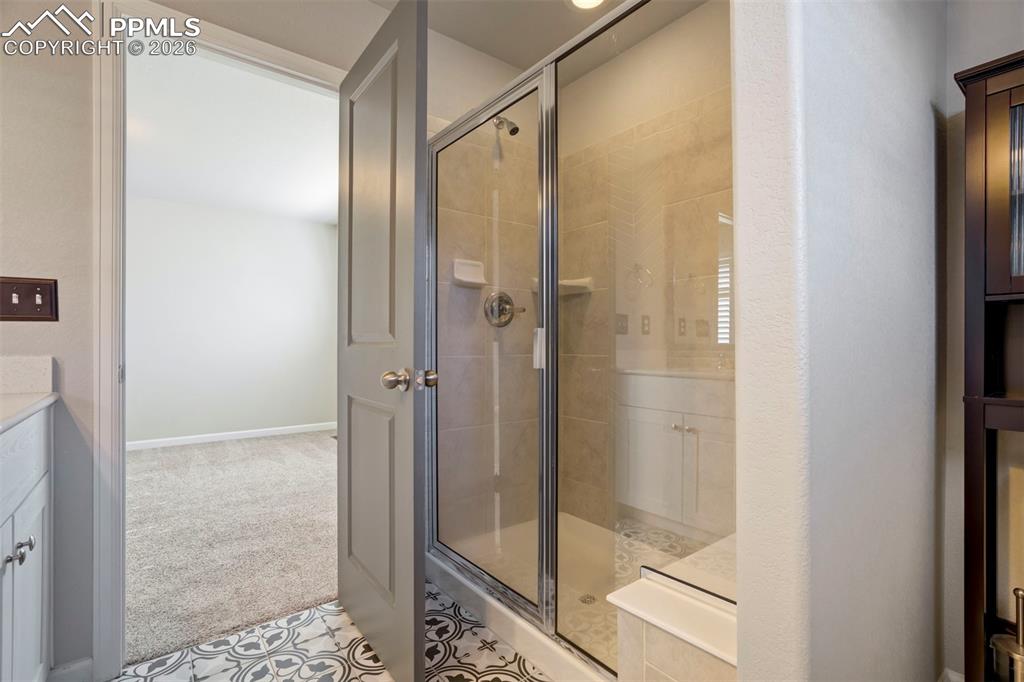 Image 20 of 30: Bathroom