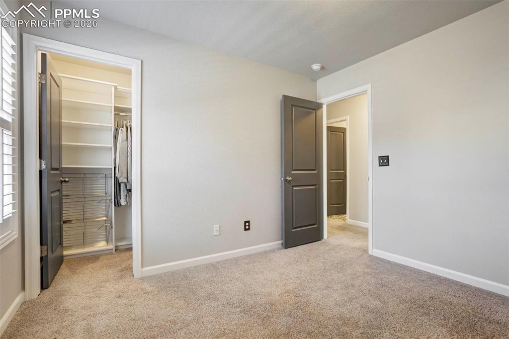 Image 23 of 30: Bedroom