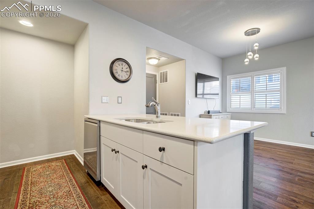 Image 9 of 30: Kitchen