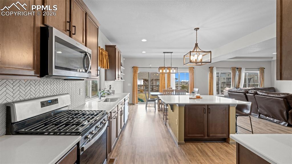 Image 10 of 29: Kitchen