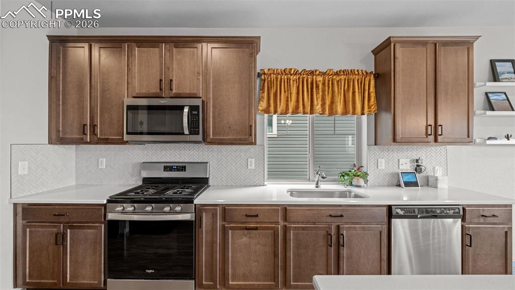 Image 11 of 29: Kitchen