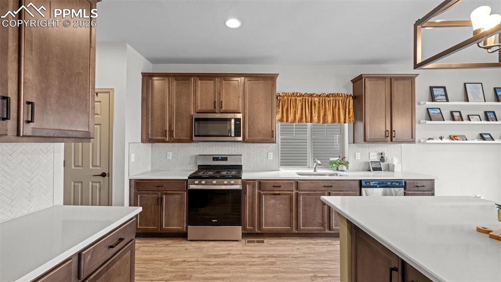 Image 12 of 29: Kitchen