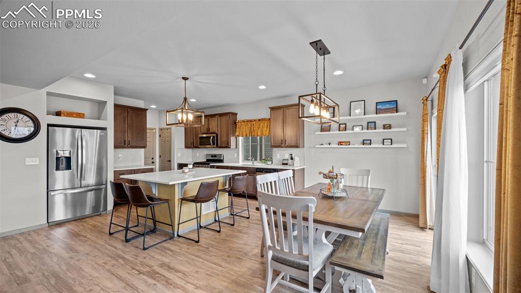 Image 15 of 29: Dining Area