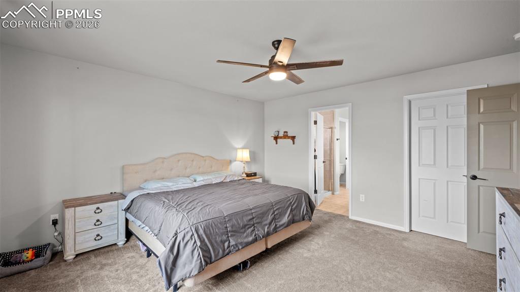 Image 16 of 29: Bedroom