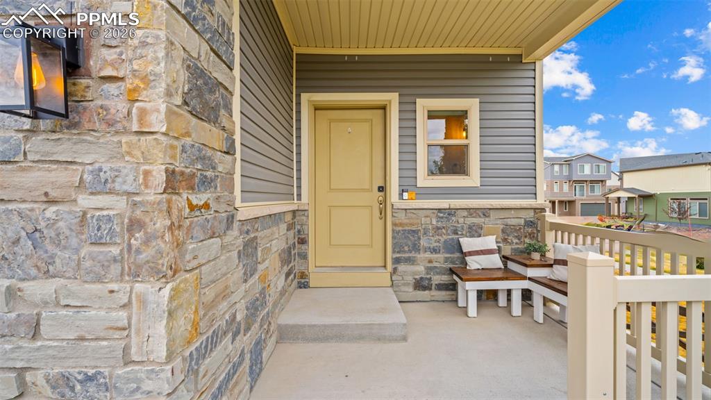 Image 5 of 29: Entry